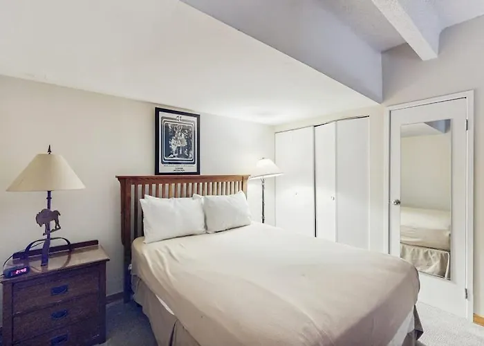 Apartment Summit House East 112